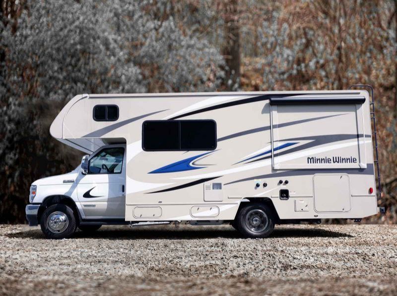 2022 Ford F350 Minnie Winnie pictures