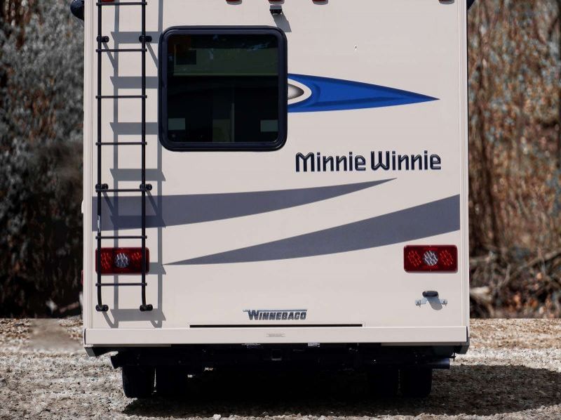 2022 Ford F350 Minnie Winnie pictures