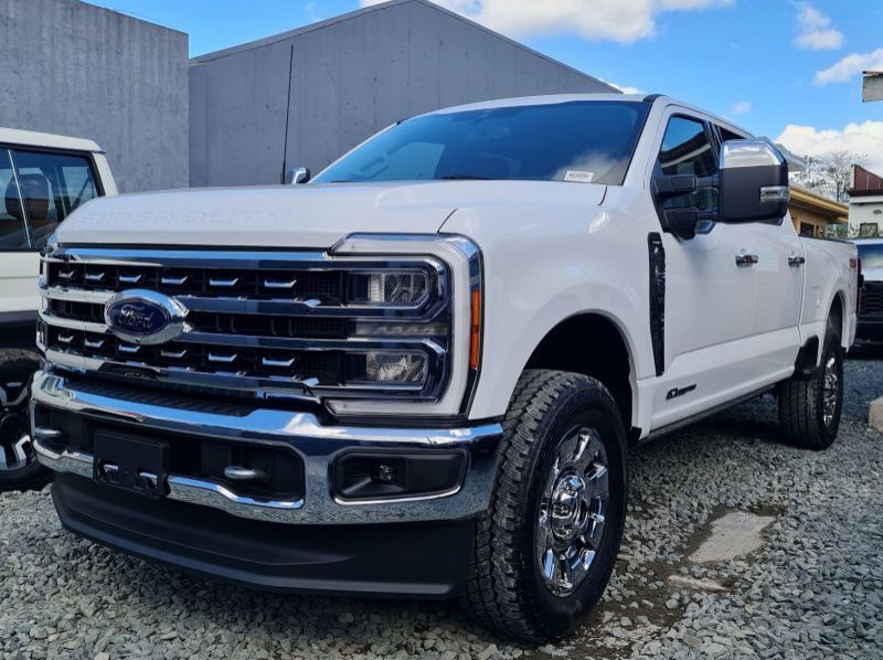2024 Ford F250 Lariat pictures
