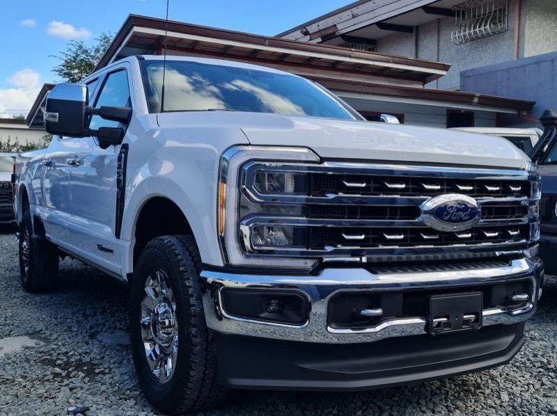 2024 Ford F250 Lariat pictures