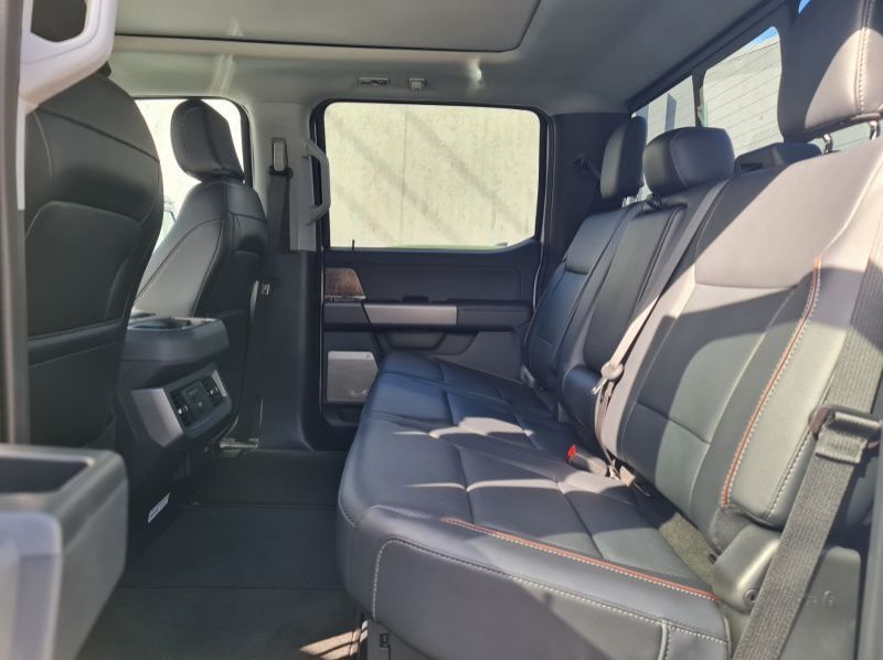 2024 Ford F250 Lariat pictures