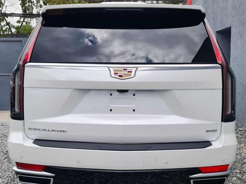 2024 Cadillac Escalade ESV Premium Luxury pictures