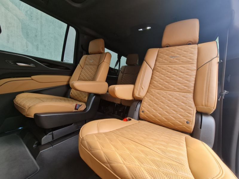 2024 Cadillac Escalade ESV Premium Luxury pictures