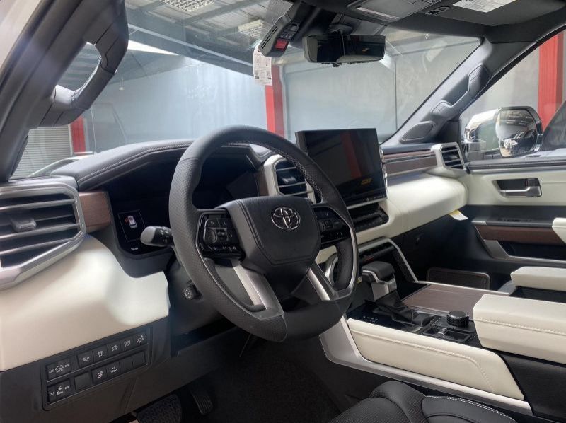 2023 Toyota Sequoia Capstone pictures