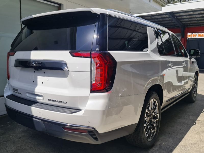 2024 GMC Yukon Denali XL Ultimate pictures