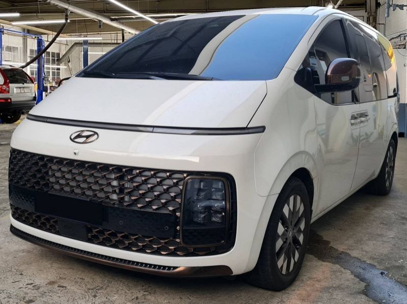 2023 Hyundai Staria pictures