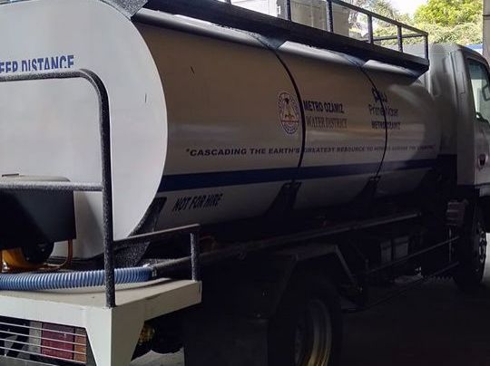 2020 Isuzu Water Tanker Truck pictures