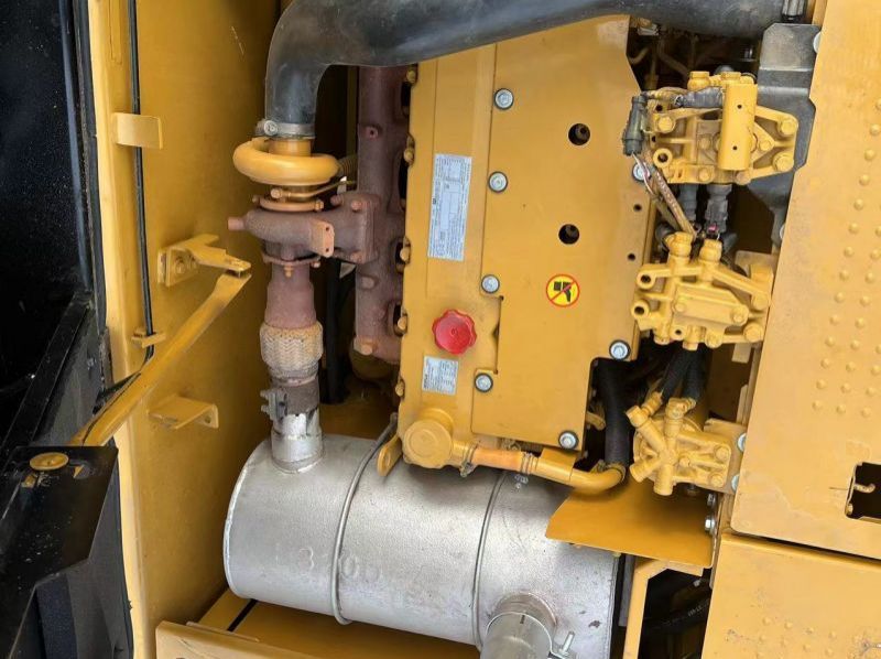 2021 CATERPILLAR 320D2 pictures