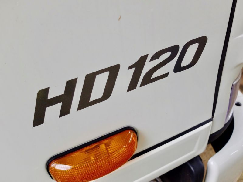 Наклейка hyundai. Hyundai hd78 логотип.
