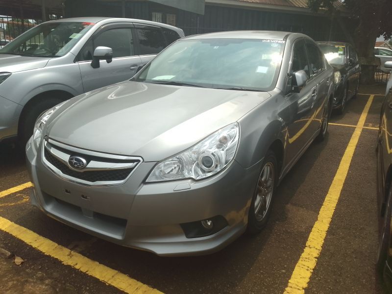 2011 Subaru Legacy photo