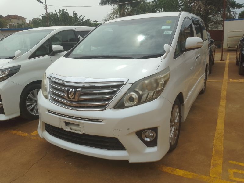 2012 Toyota Alphard photo