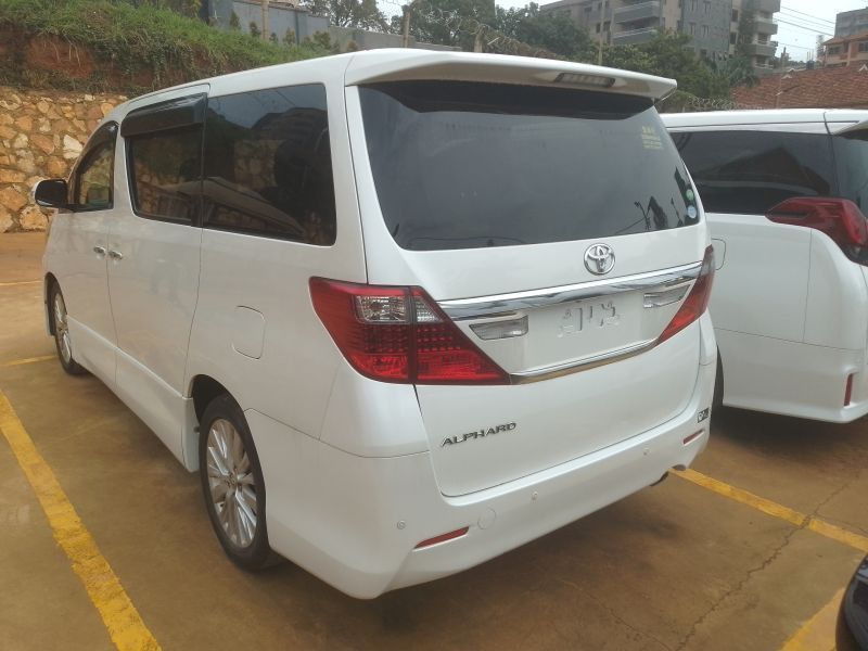 2012 Toyota Alphard photo