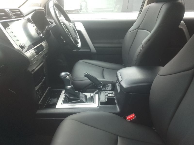 2023 Toyota Land Cruiser Prado photo