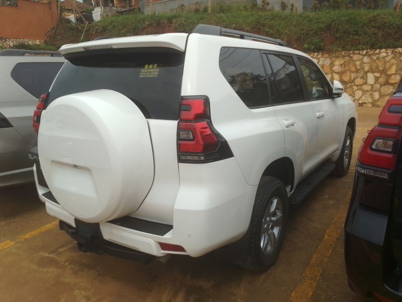 2022 Toyota Land Cruiser Prado photo