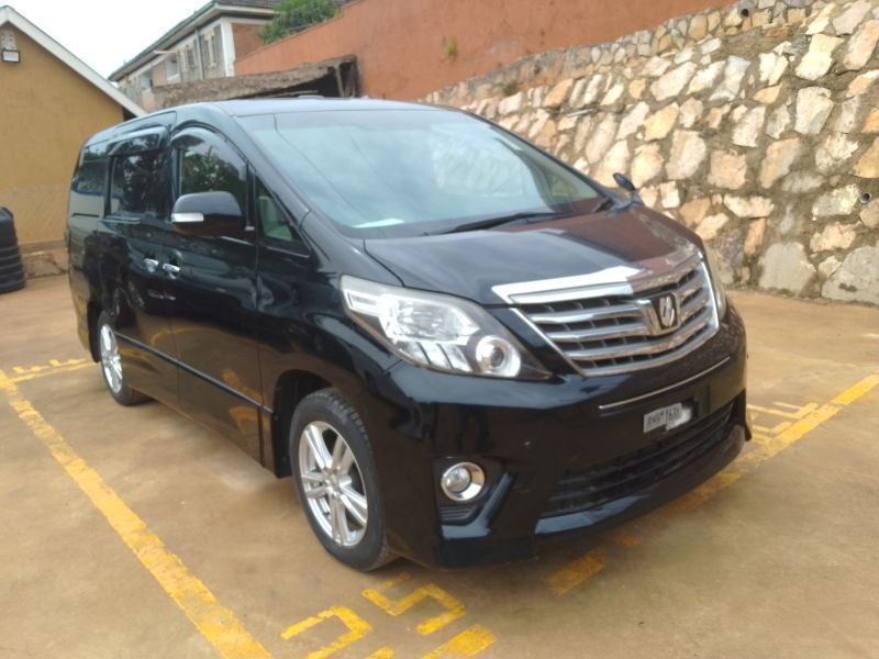 2014 Toyota Alphard photo
