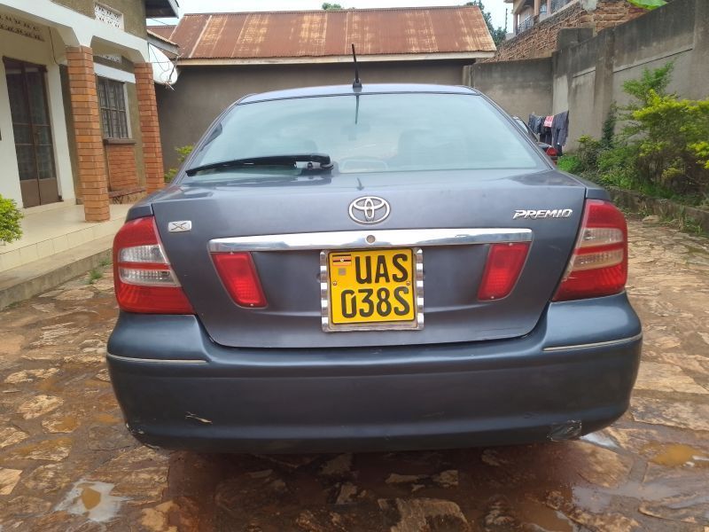 2002 Toyota Premio photo