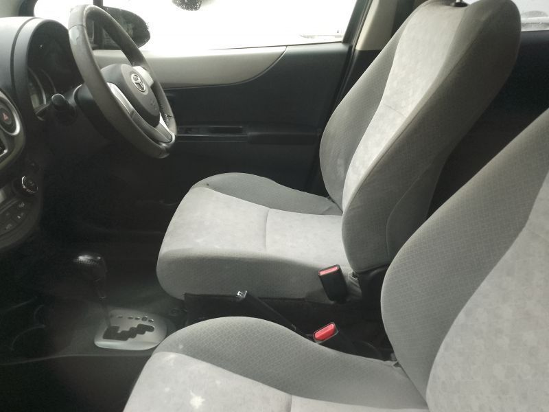 2011 Toyota VITZ photo