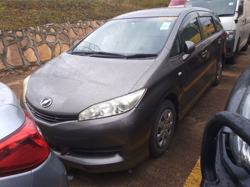 2012 Toyota WISH photo