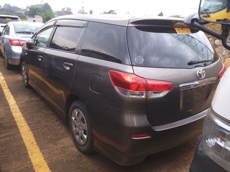 2012 Toyota WISH photo