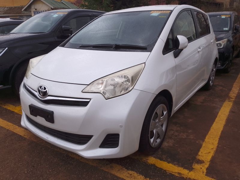2012 Toyota RACTIS photo