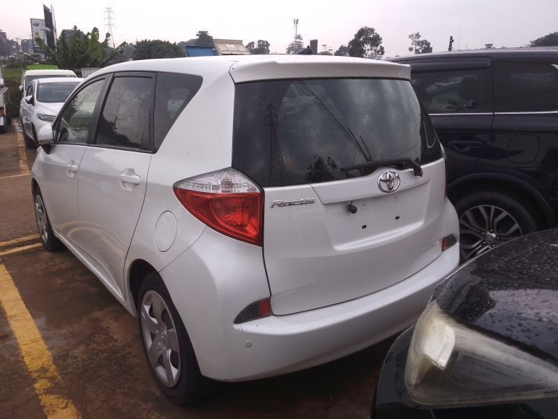 2012 Toyota RACTIS photo