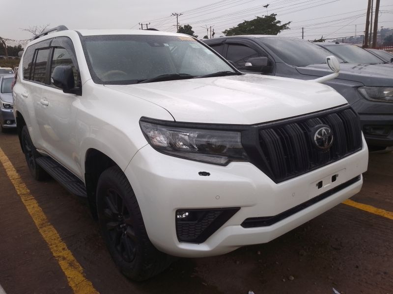 2023 Toyota LAND CRUISER PRADO photo