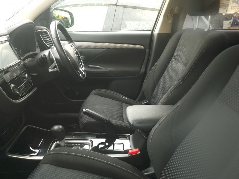 2018 Mitsubishi OUTLANDER photo