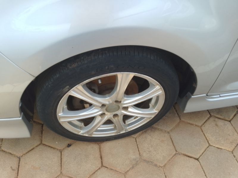 2012 Toyota Rumion pictures