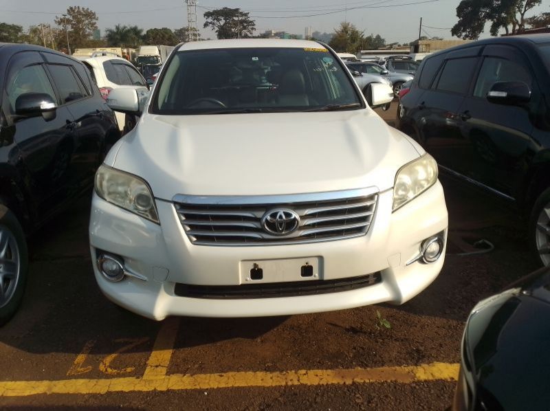Used Toyota Vanguard  for sale in Kampala, Uganda