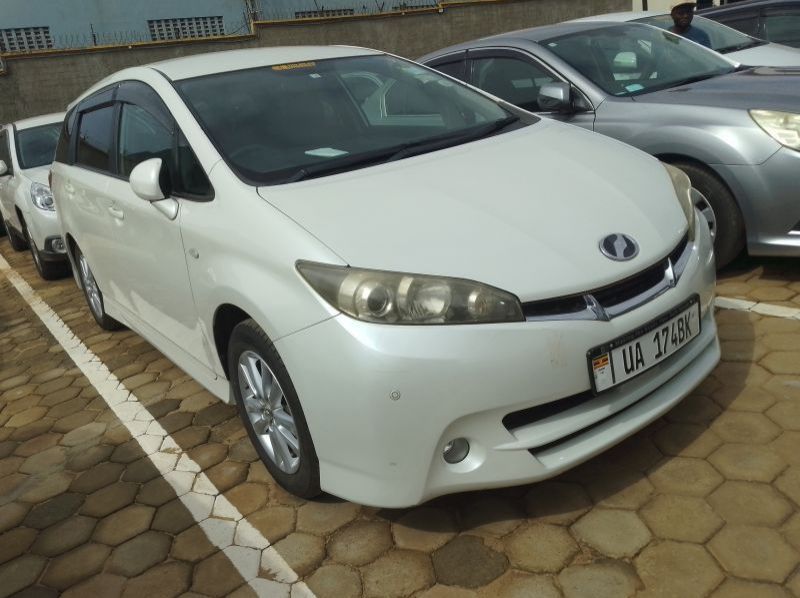 Used Toyota Wish  for sale in Kampala, Uganda