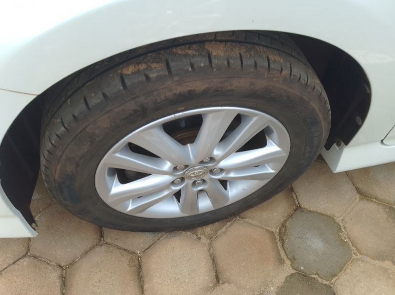 2014 Toyota Wish pictures