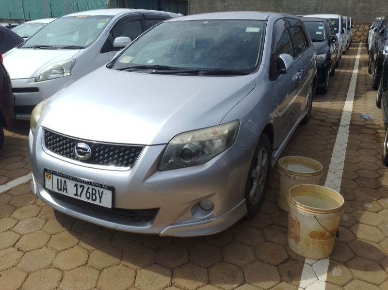 2012 Toyota Fielder pictures