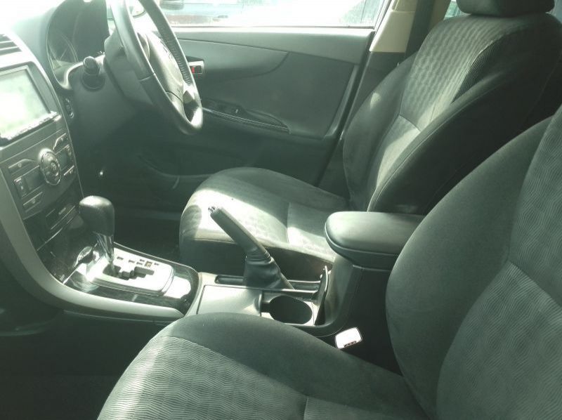 2012 Toyota Fielder pictures