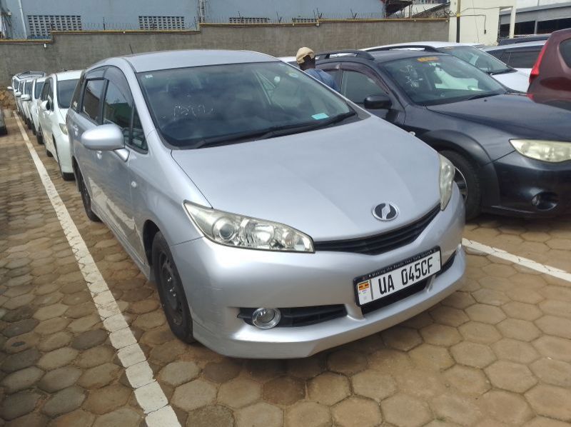 Used Toyota Wish  for sale in Kampala, Uganda