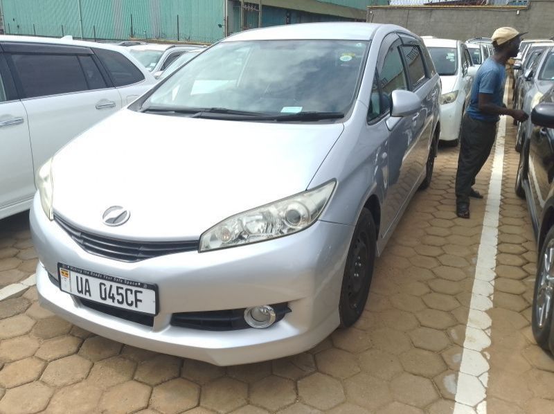2012 Toyota Wish pictures