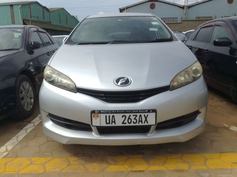 2012 Toyota Wish pictures