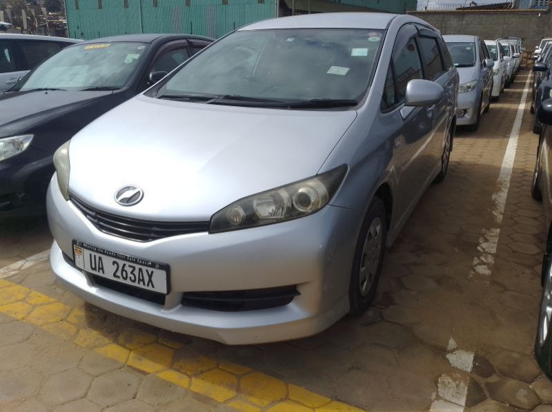2012 Toyota Wish pictures