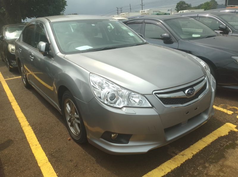 2011 Subaru Legacy pictures