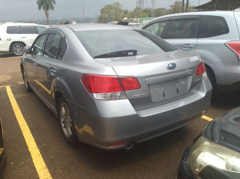 2011 Subaru Legacy pictures
