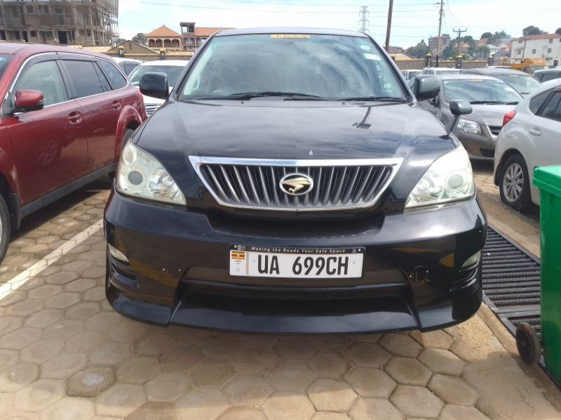 Used Toyota Harrier  for sale in Kampala, Uganda