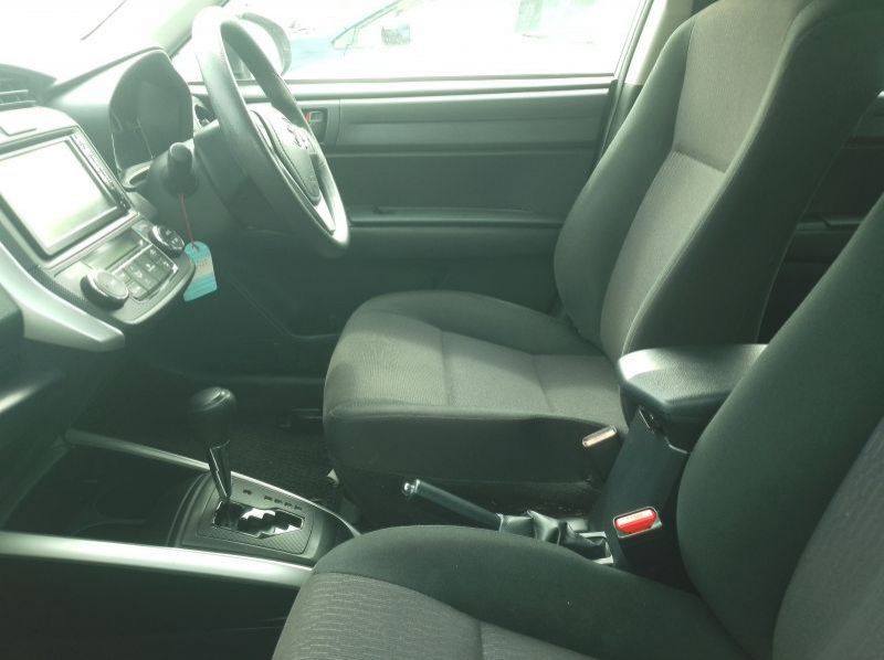 2016 Toyota Fielder pictures