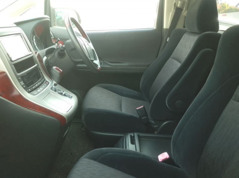 2010 Toyota ALPHARD pictures