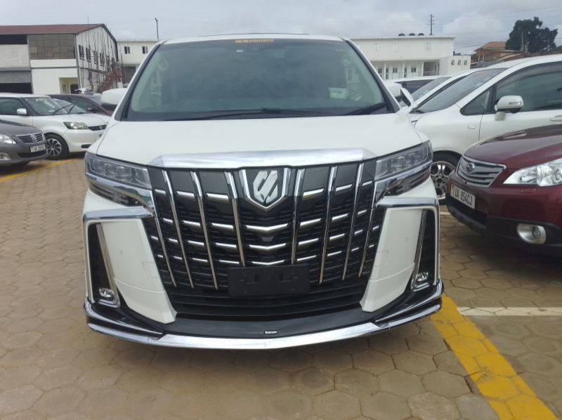 Used Toyota alphard  for sale in Kampala, Uganda