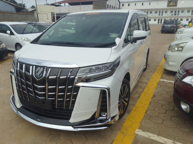 2019 Toyota alphard pictures