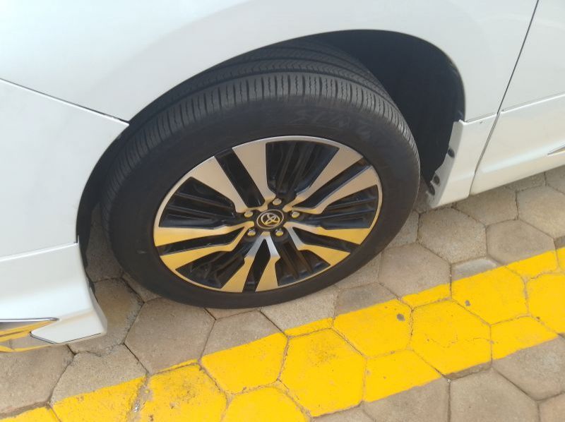 2019 Toyota alphard pictures