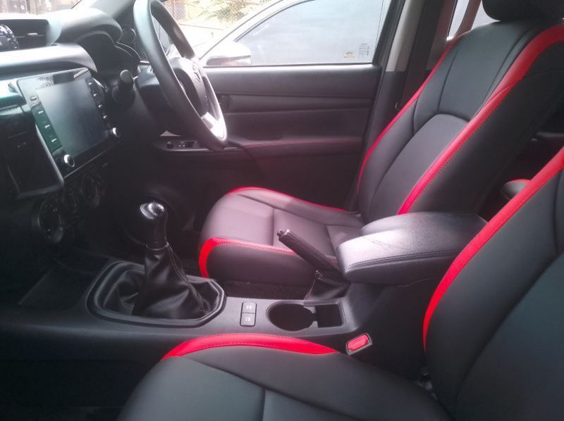 2020 Toyota Hilux pictures
