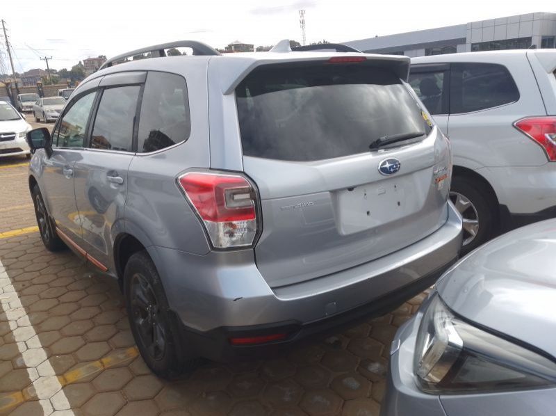 2016 Subaru Forester pictures