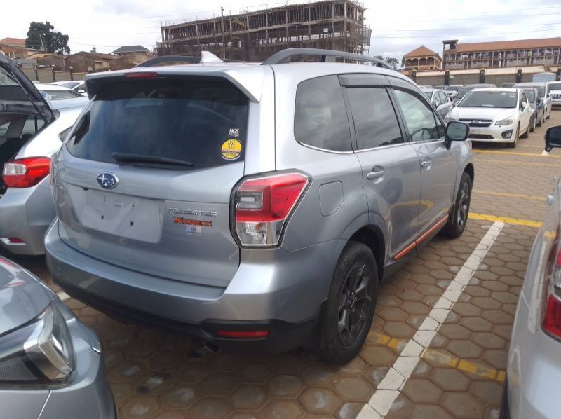 2016 Subaru Forester pictures