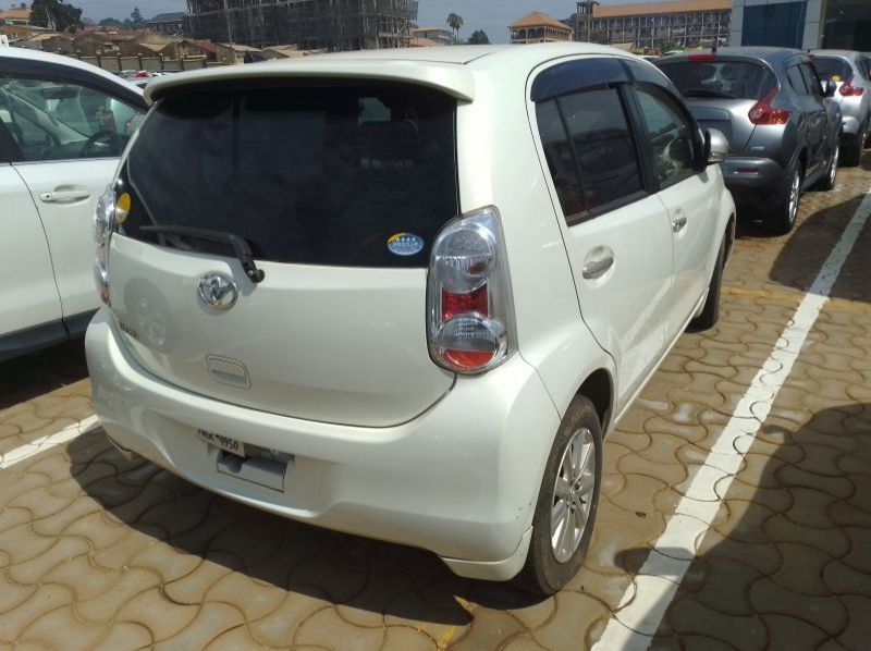 2012 Toyota Passo pictures