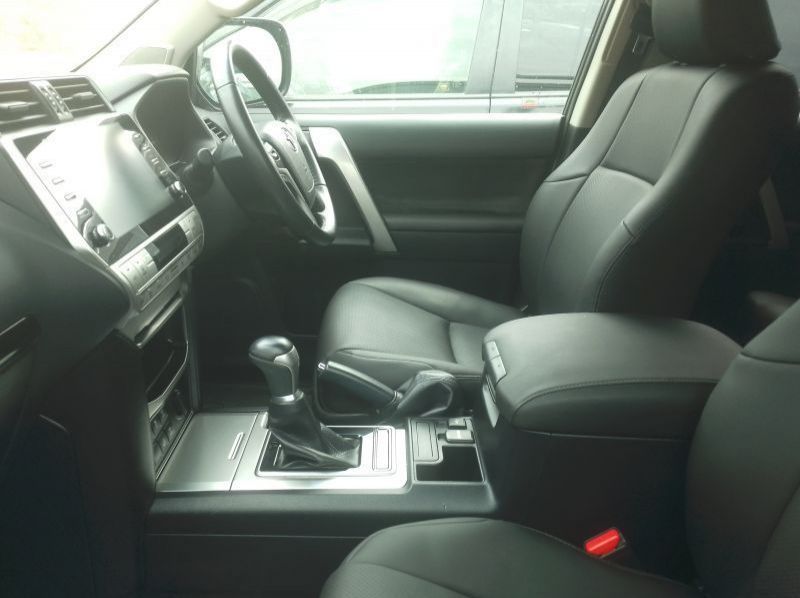 2022 Toyota Land Cruiser Prado pictures